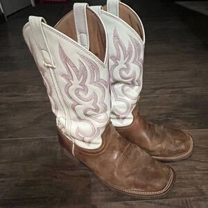 Laredo Women's Tan and White Boots